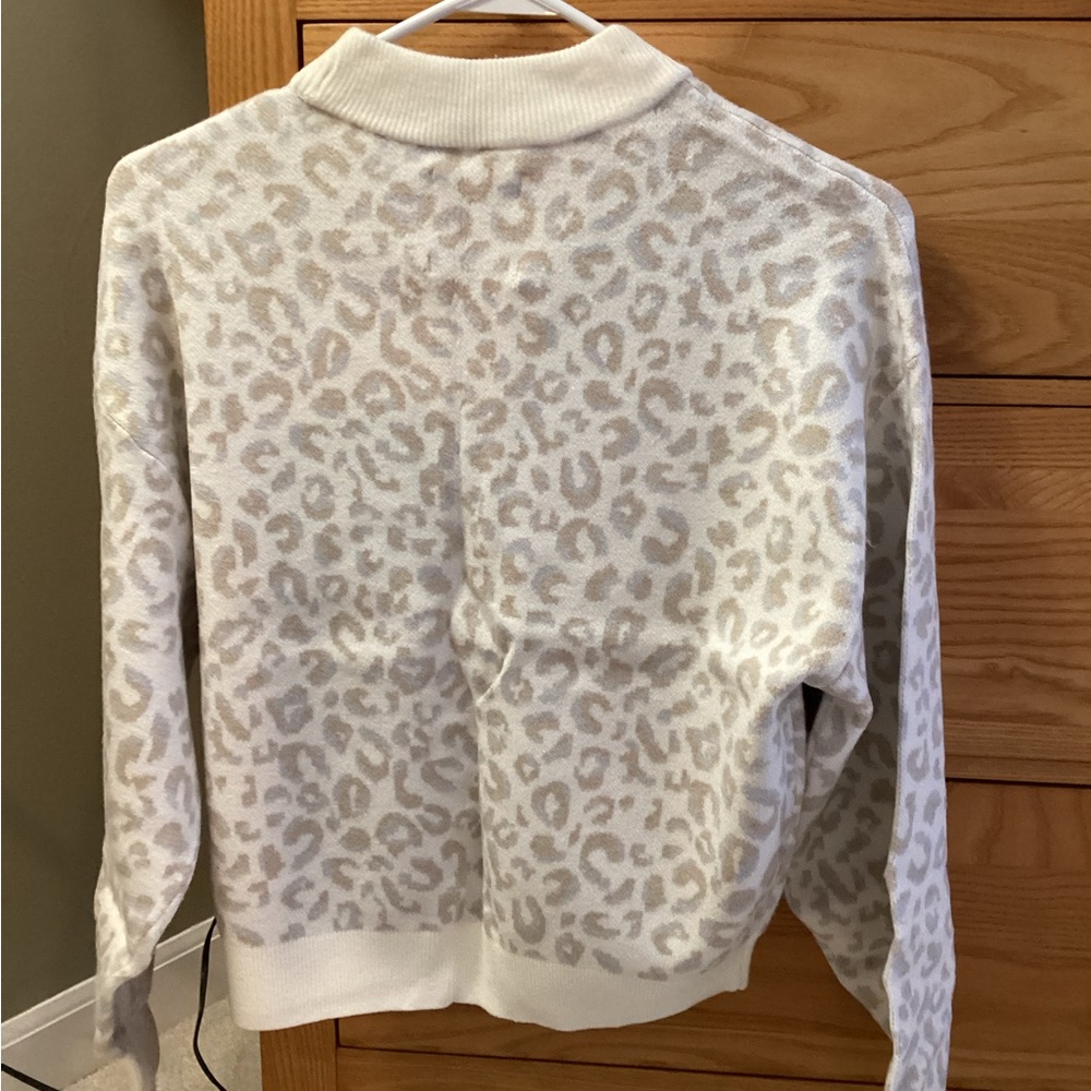 Abercrombie & Fitch sweater (FINALPRICEDROP) - Picture 3 of 4